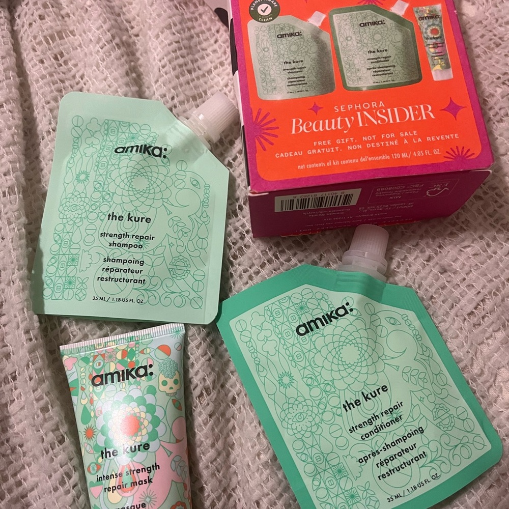 Amika The Kure Strength Repair Set - Mint Green